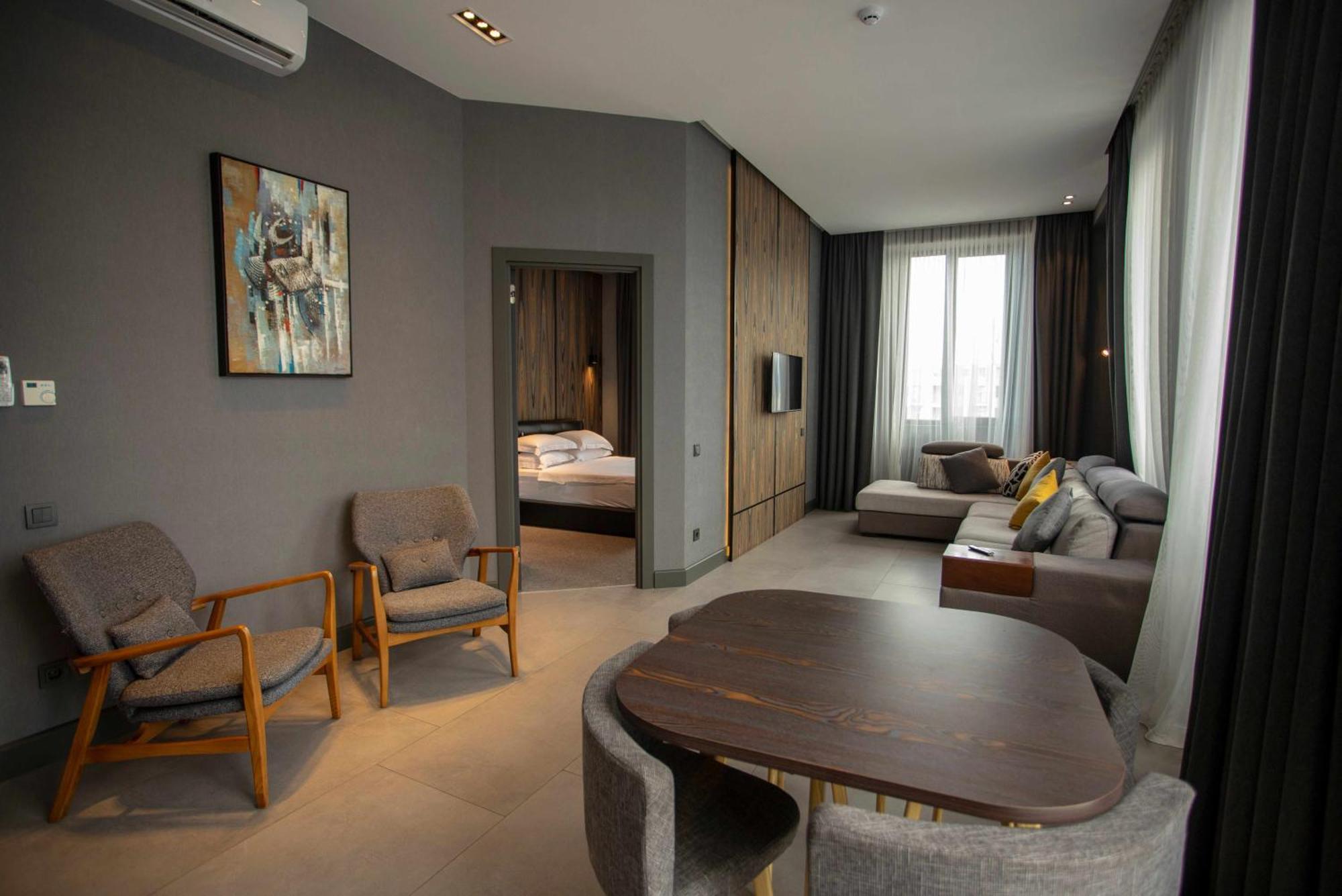 באטומי Gumbati Apart Hotel מראה חיצוני תמונה